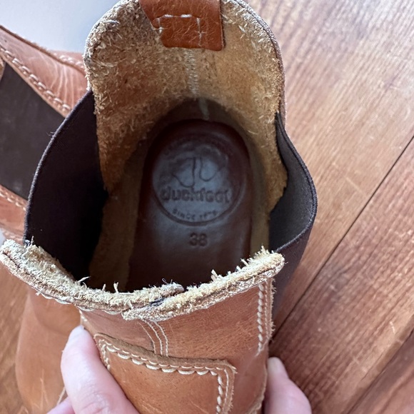 European Duckfeet Leather Chelsea Ankle Boot - Picture 6 of 9